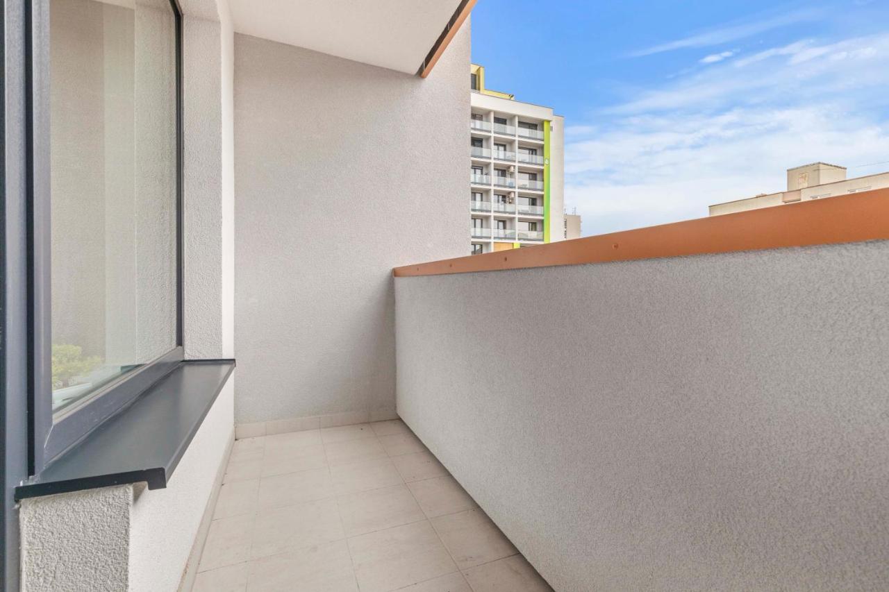 Lam Green - Ac -Balcony Pressburg Exterior foto